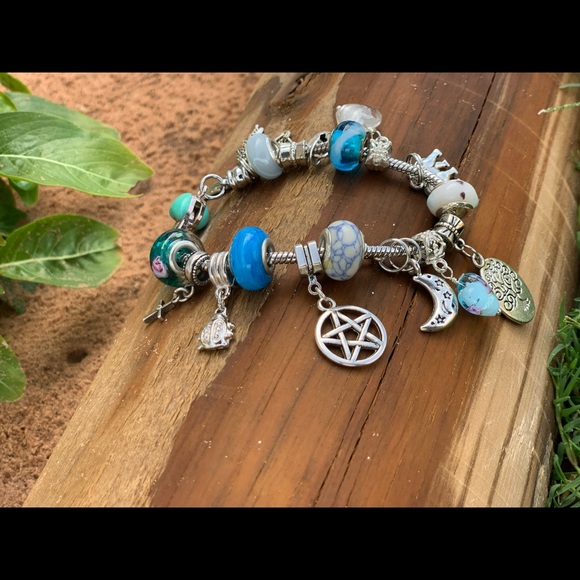 This BLUE BREEZE BRACELET is simple beautiful 💙😍 - Picture 5 of 10